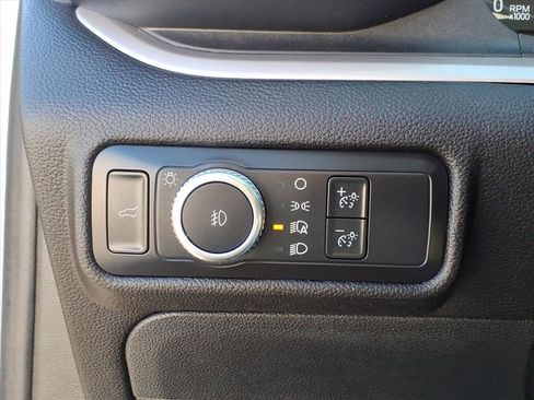 Certified 2022 Ford Explorer XLT w/ Equipment Group 202A image 27