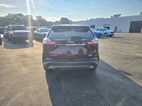 Used 2020 Ford Edge SEL w/ Convenience Package AWD/4WD image 4