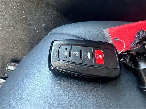 Used 2023 Toyota Camry XSE FWD image 15