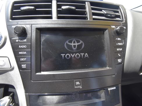 Used 2013 Toyota Prius V Five FWD image 9