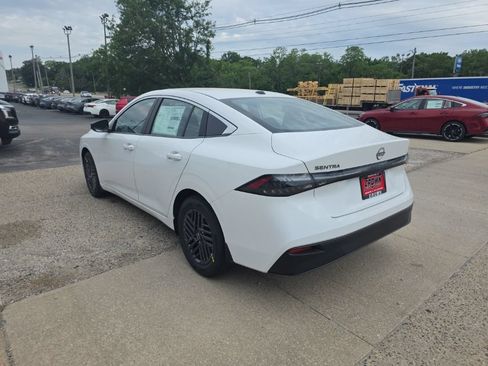 New 2026 Nissan Sentra SV w/ SV Convenience Package FWD image 6