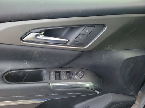 Used 2024 Chevrolet Traverse LT image 19