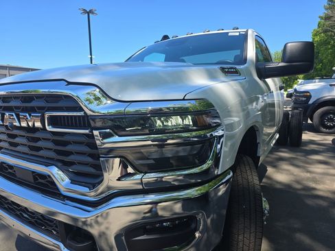 New 2026 RAM 3500 Tradesman AWD/4WD image 29