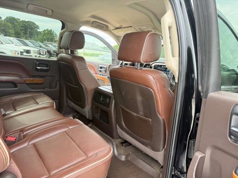 Used 2015 Chevrolet Silverado 1500 High Country w/ High Country Premium Package AWD/4WD image 24