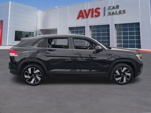 Used 2025 Volkswagen Atlas Cross Sport SE FWD image 5