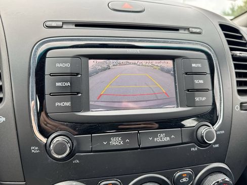 Used 2018 Kia Forte LX w/ LX Rear Camera Package FWD image 15