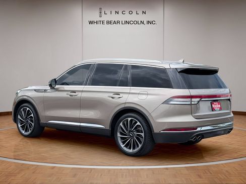 Used 2020 Lincoln Aviator Reserve w/ Equipment Group 202A AWD/4WD image 14