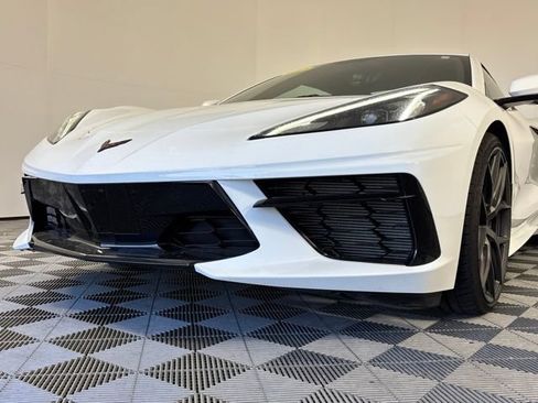 Used 2022 Chevrolet Corvette Stingray Convertible w/ 1LT RWD image 3