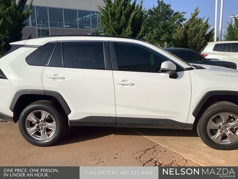 Used 2024 Toyota RAV4 XLE w/ Convenience Package FWD image 5