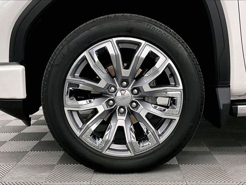 Used 2025 GMC Sierra 1500 Denali AWD/4WD image 10
