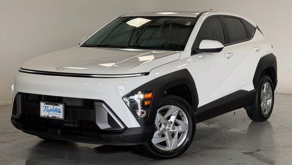 Certified 2024 Hyundai Kona SE AWD/4WD image 1