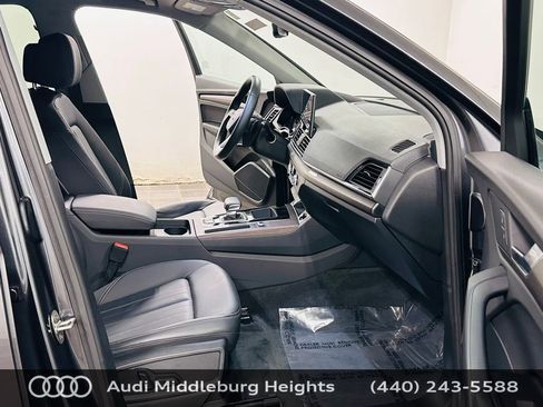 Certified 2023 Audi Q5 2.0T Premium w/ Convenience Package AWD/4WD image 9