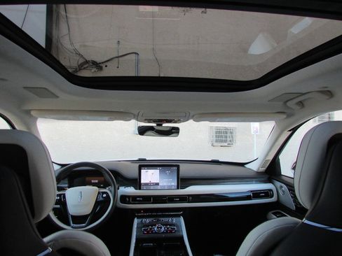 Used 2020 Lincoln Aviator Black Label Grand Touring w/ Class IV Trailer Tow Package image 39