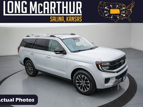 Certified 2025 Ford Expedition Platinum AWD/4WD image 1