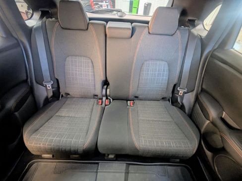 Used 2023 Honda HR-V Sport image 36