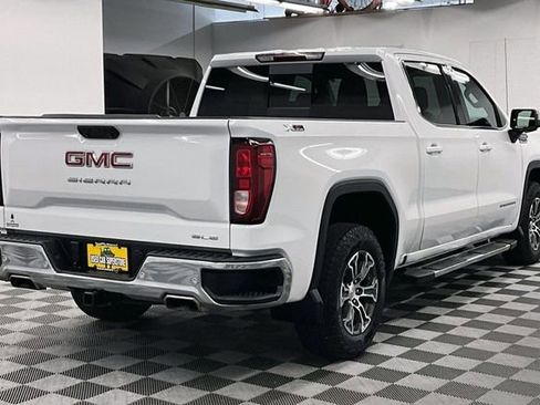 Used 2024 GMC Sierra 1500 SLE w/ Preferred Package AWD/4WD image 13