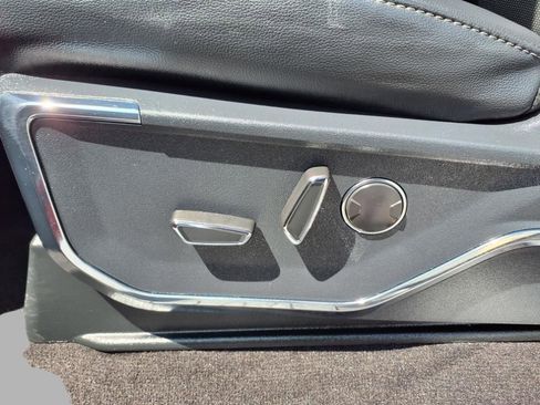 Used 2022 Ford F150 Lariat w/ Equipment Group 502A High image 24