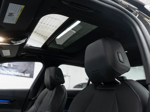 Used 2025 BMW 540i xDrive image 10