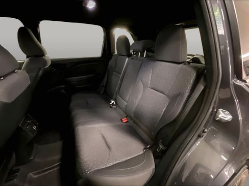 Used 2025 Subaru Forester Premium AWD/4WD image 21