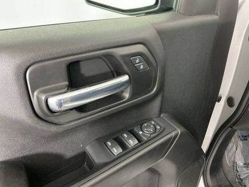 Used 2022 Chevrolet Silverado 1500 Custom w/ LPO, Blackout Package AWD/4WD image 12