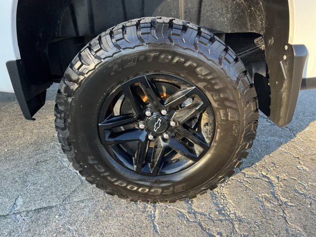Used 2022 Chevrolet Silverado 1500 Custom Trail Boss AWD/4WD image 33