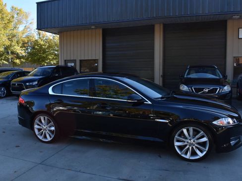 Used 2013 Jaguar XF 3.0 image 19