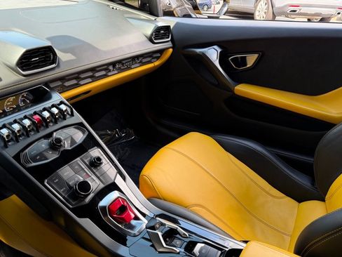 Used 2015 Lamborghini Huracan LP 610-4 AWD/4WD image 37