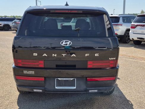 Used 2026 Hyundai Santa Fe SE FWD image 4