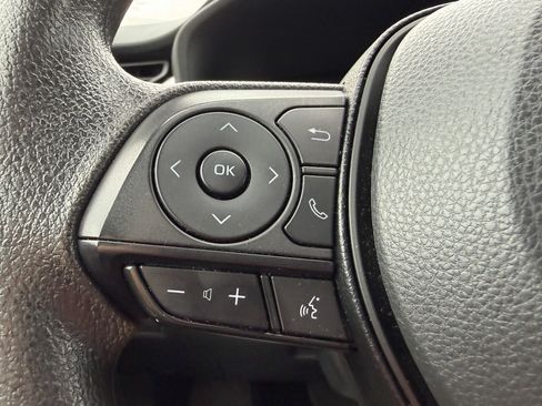 Used 2025 Toyota RAV4 XLE FWD image 26