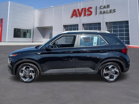 Used 2025 Hyundai Venue SEL FWD image 10