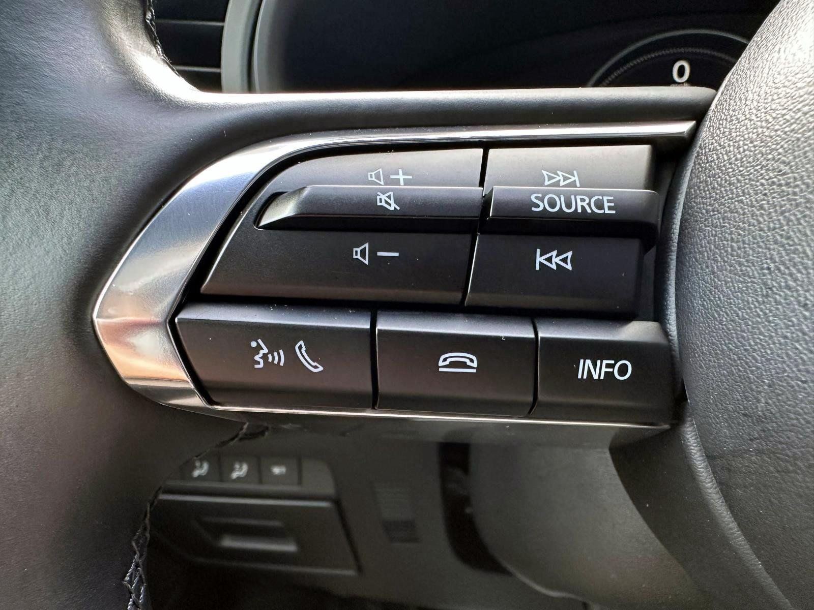 Used 2024 MAZDA MAZDA3 s FWD image 17