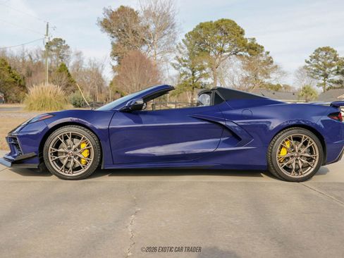 Used 2025 Chevrolet Corvette Stingray Premium Conv w/ Z51 Performance Package RWD image 3