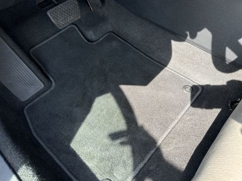 Certified 2025 Honda Accord LX image 17