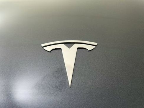 Used 2025 Tesla Model 3 Long Range image 16