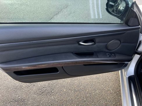 Used 2011 BMW 328i xDrive Coupe image 12