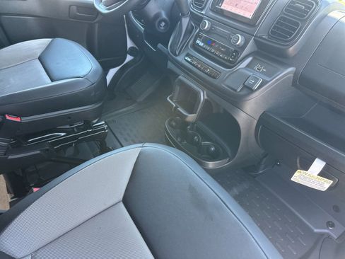 Used 2026 RAM ProMaster 2500 w/ Convenience Group FWD image 15