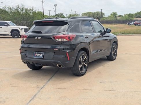 Used 2023 Chevrolet TrailBlazer RS w/ Sun and Liftgate Package image 4