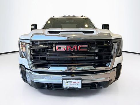 Used 2026 GMC Sierra 2500 Pro w/ 1SA Pro Safety Plus Package AWD/4WD image 2