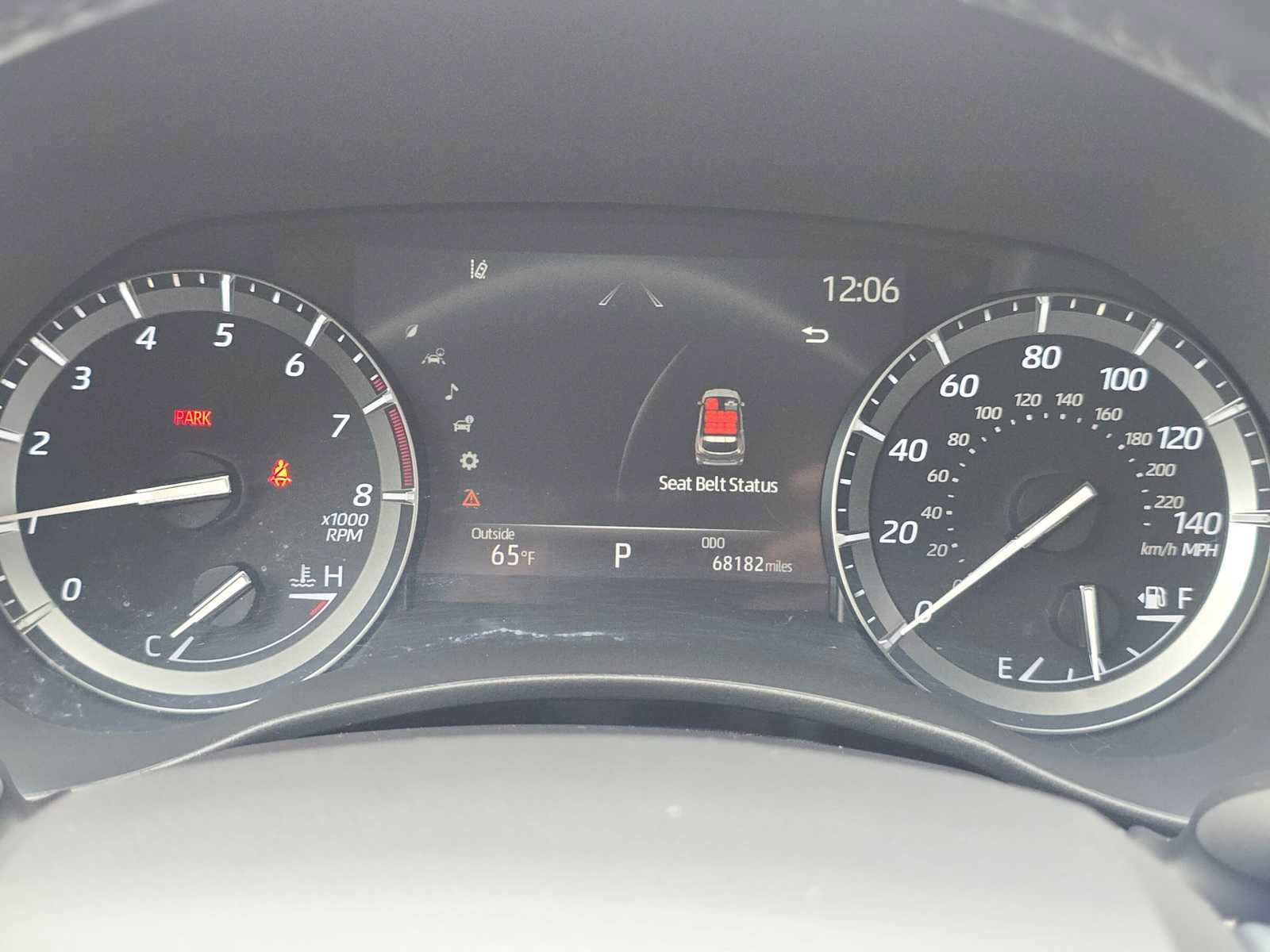 Used 2020 Toyota Highlander XLE AWD/4WD image 25