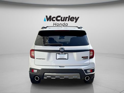Certified 2023 Honda Passport TrailSport image 4