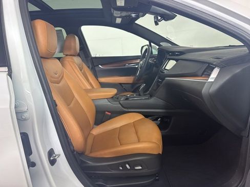 Used 2023 Cadillac XT5 Premium Luxury w/ LPO, Floor Liner Package image 4
