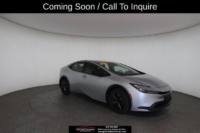 Used 2025 Toyota Prius LE FWD image 2