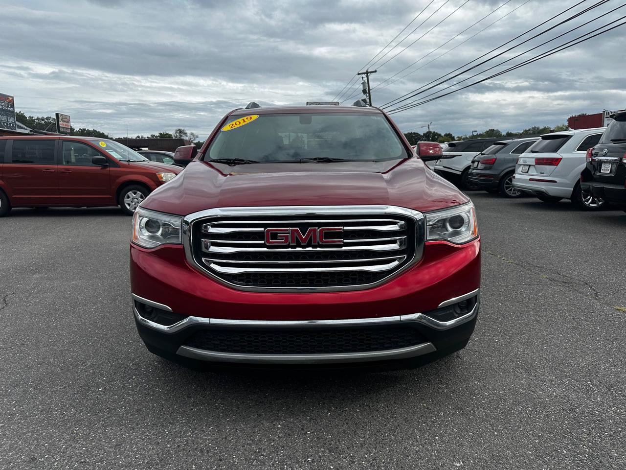 Used 2019 GMC Acadia SLT FWD image 2