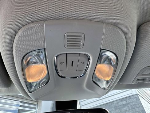 Used 2019 Jeep Compass Latitude image 21