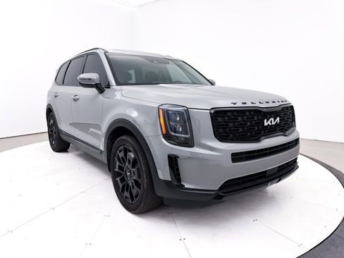 Used 2022 Kia Telluride EX w/ EX Premium Package image 13
