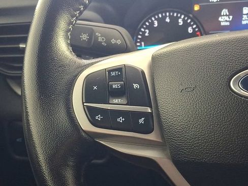 Used 2023 Ford Explorer XLT AWD/4WD image 25
