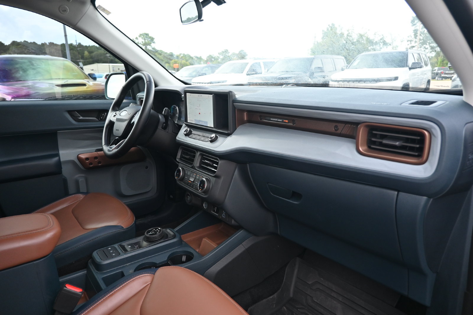Used 2024 Ford Maverick Lariat FWD image 27