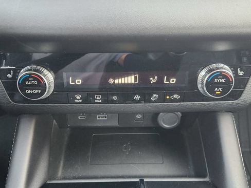 Used 2024 Mitsubishi Outlander SE FWD image 21