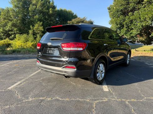 Used 2016 Kia Sorento FWD w/ LX Convenience Package image 7