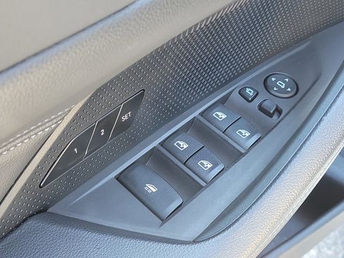 Used 2025 BMW 430i Convertible image 17